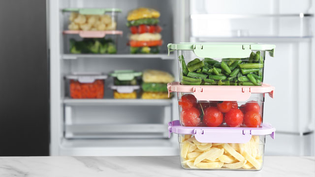 How To Clean Your Refrigerator For The New Year