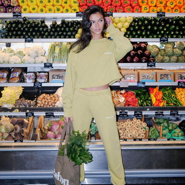 Calling All Millennials: Here’s How to Style Your Skinny Jeans for 2023