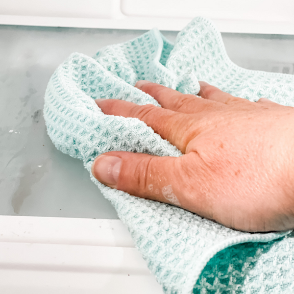 How to Clean a Refrigerator